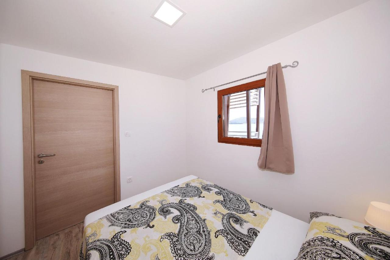 Mobile Home Plumeria 1 Biograd Na Moru Buitenkant foto